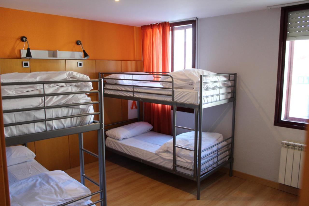 Auberge de jeunesse Mola! *